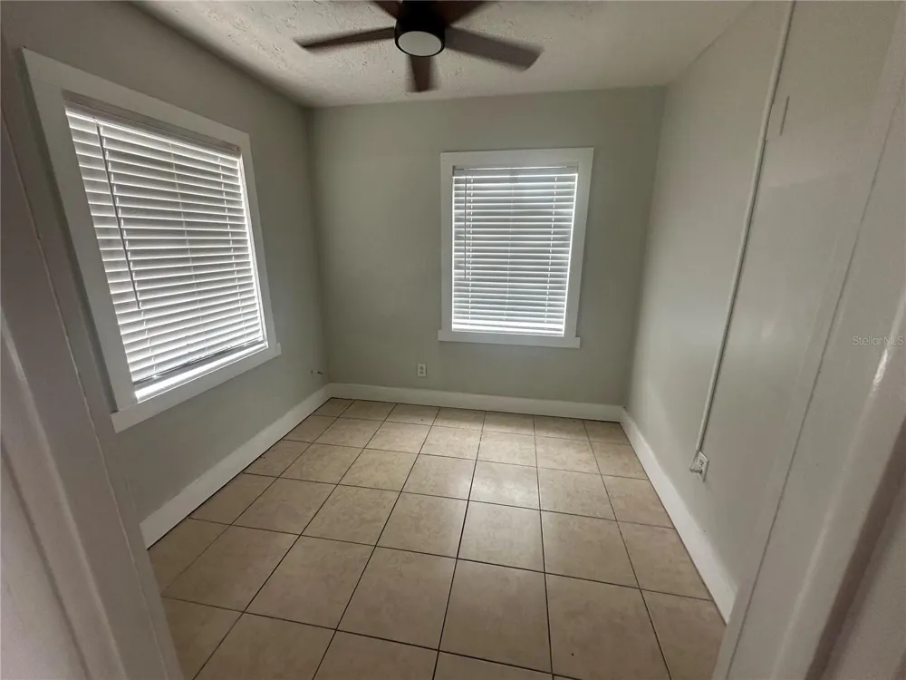 330 20TH AVENUE S #LOWER St Petersburg, FL 33705