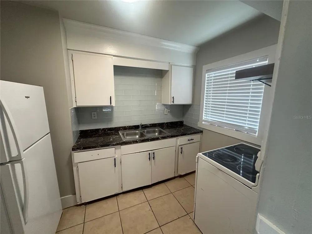 330 20TH AVENUE S #LOWER St Petersburg, FL 33705