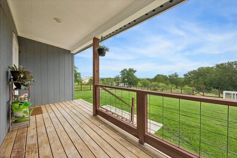 730 Spoke Hollow Road Lockhart, TX 78644