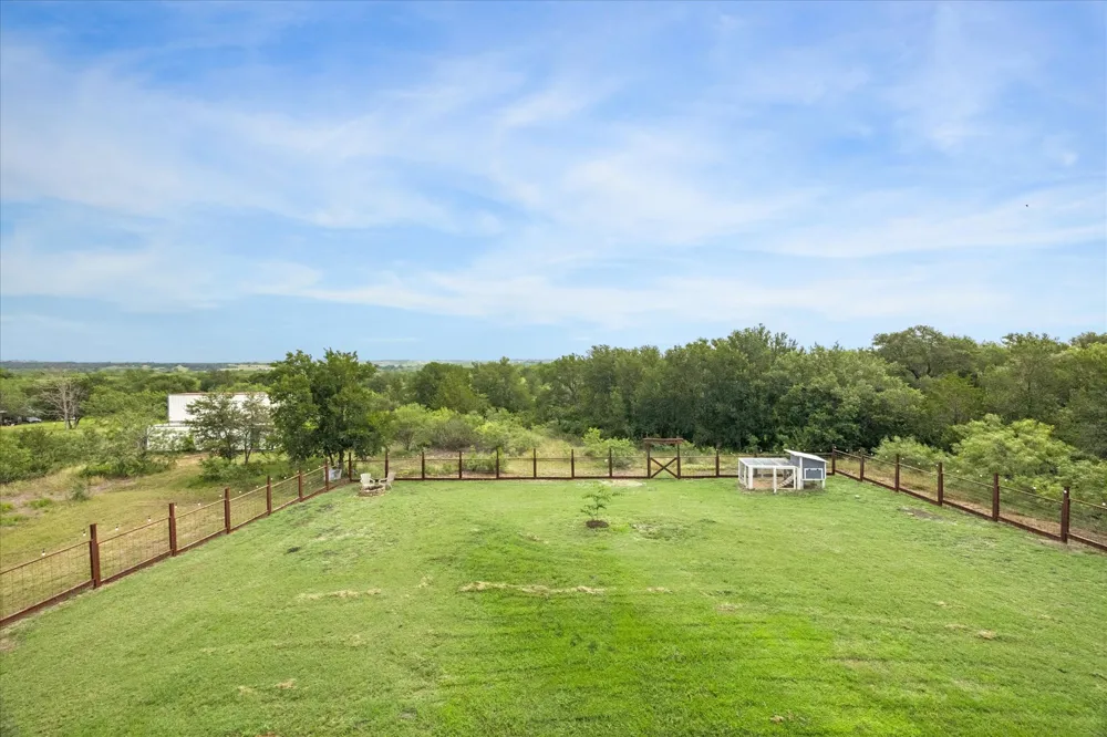 730 Spoke Hollow Road Lockhart, TX 78644