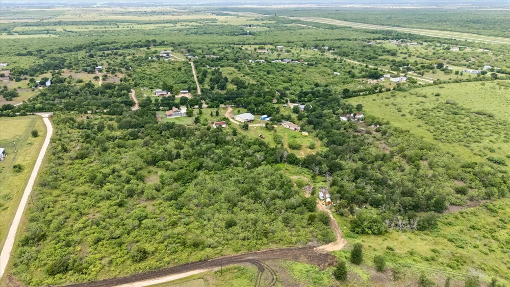 730 Spoke Hollow Road Lockhart, TX 78644