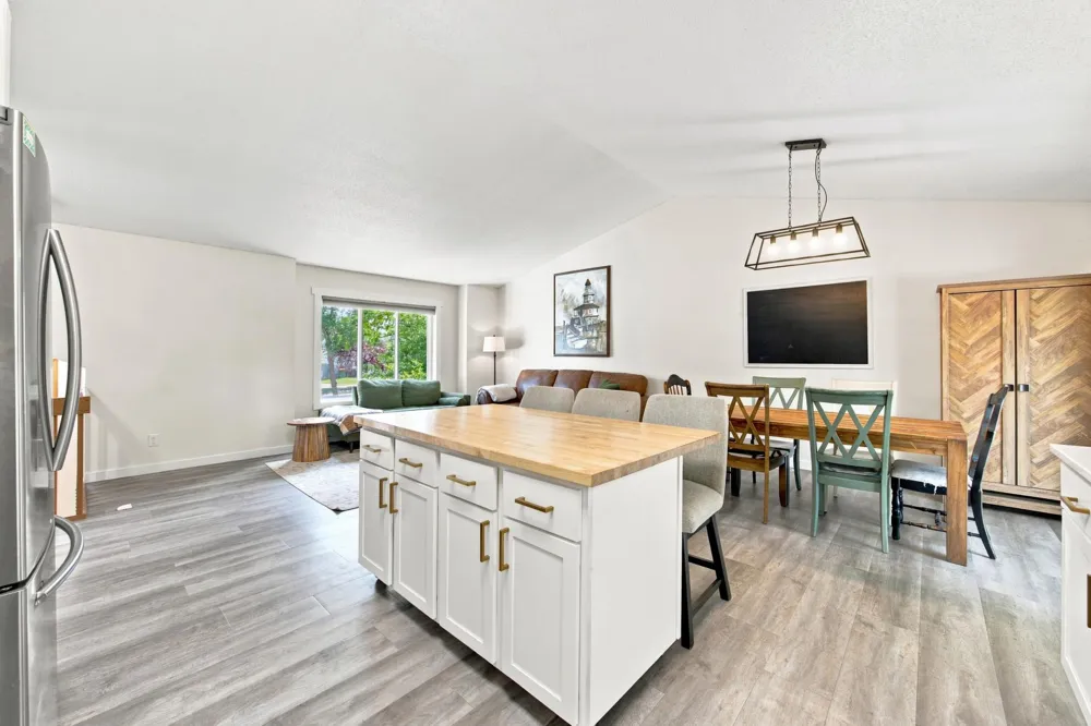 426 17th Street E West Fargo, ND 58078