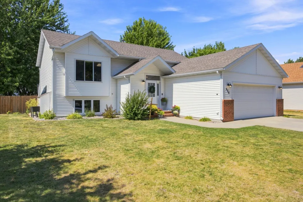 426 17th Street E West Fargo, ND 58078