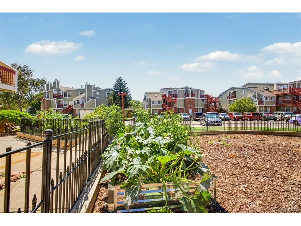 960 S Dawson Way #1 Aurora, CO 80012