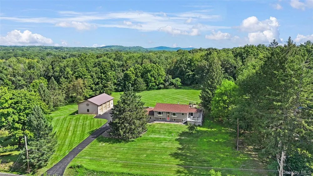 142 County Route 22 Johnson, NY 10933
