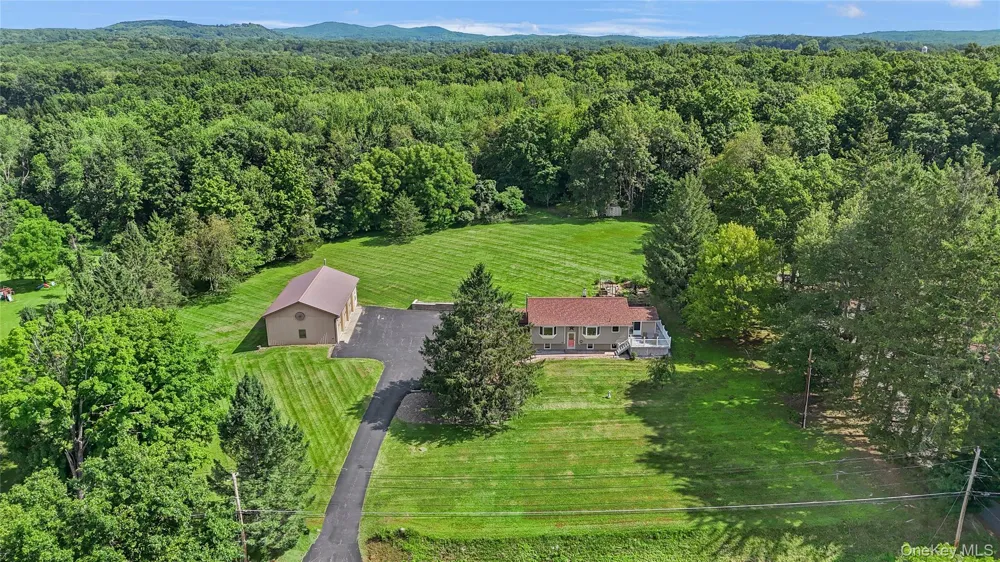 142 County Route 22 Johnson, NY 10933