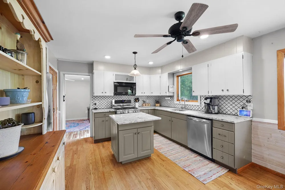 142 County Route 22 Johnson, NY 10933