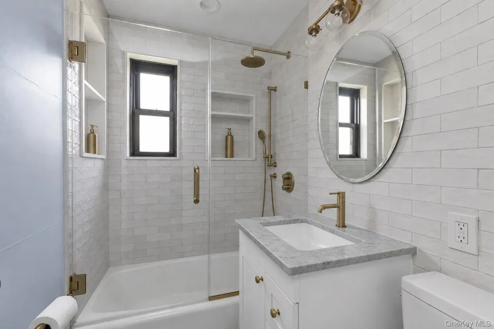 166-54 17th Road #1 Whitestone, NY 11357