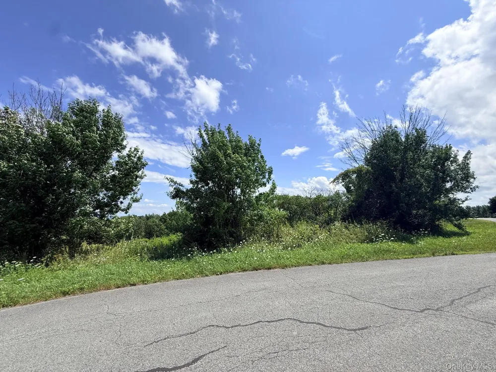 26 Quaker Hill Road Milton, NY 12547