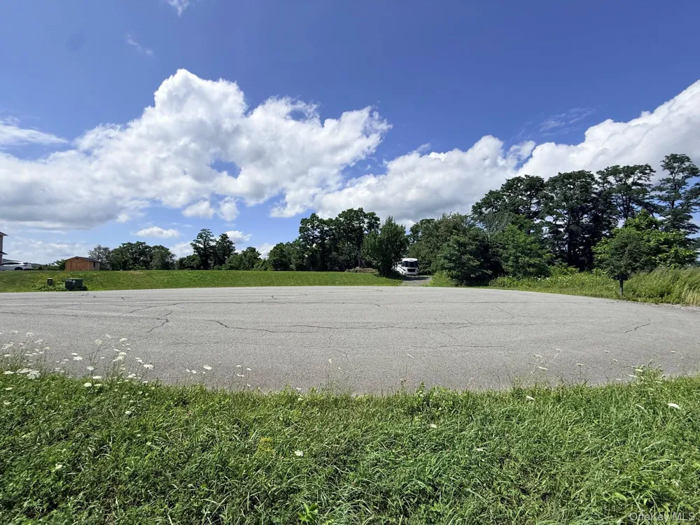 26 Quaker Hill Road Milton, NY 12547
