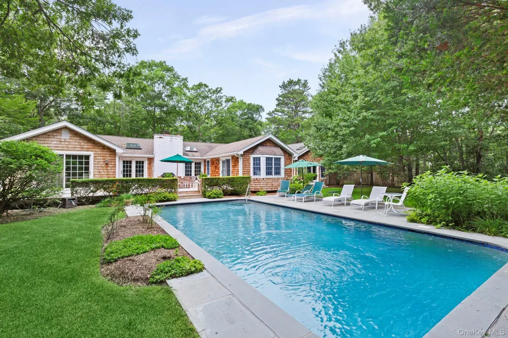 4 Foster Road Quogue, NY 11779
