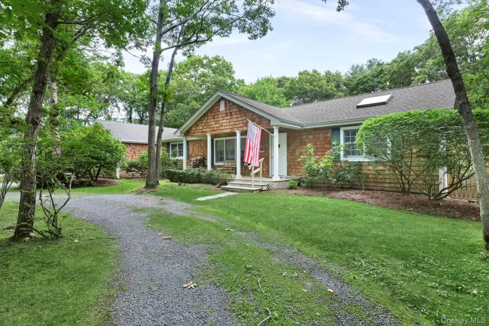 4 Foster Road Quogue, NY 11779