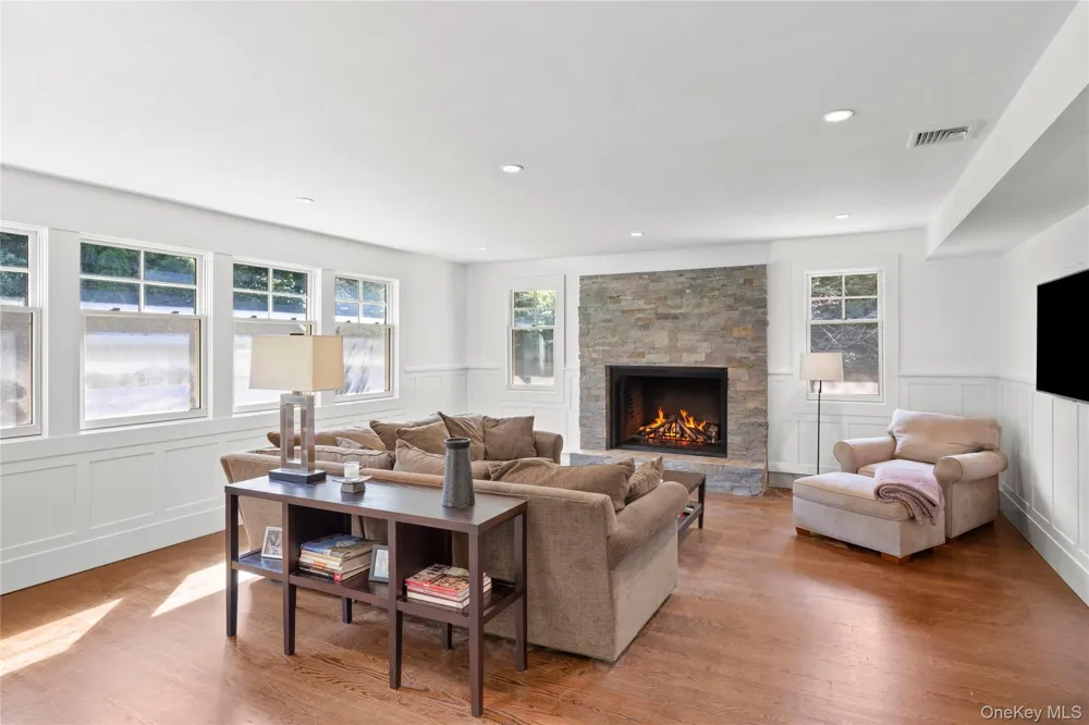18 Green Meadow Lane Huntington, NY 11743