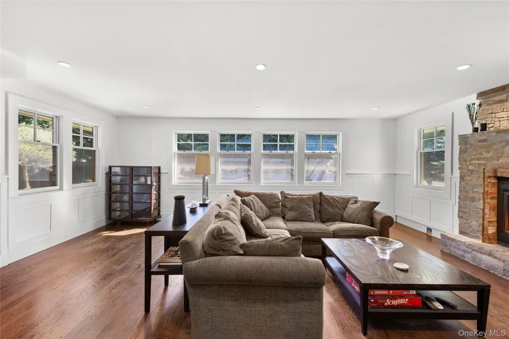 18 Green Meadow Lane Huntington, NY 11743