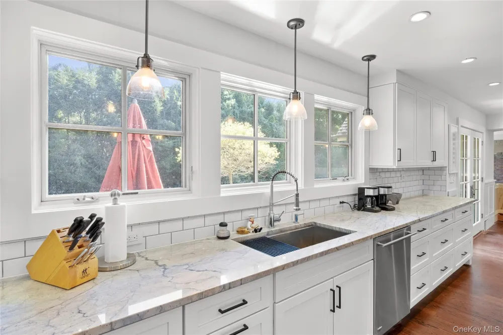 18 Green Meadow Lane Huntington, NY 11743