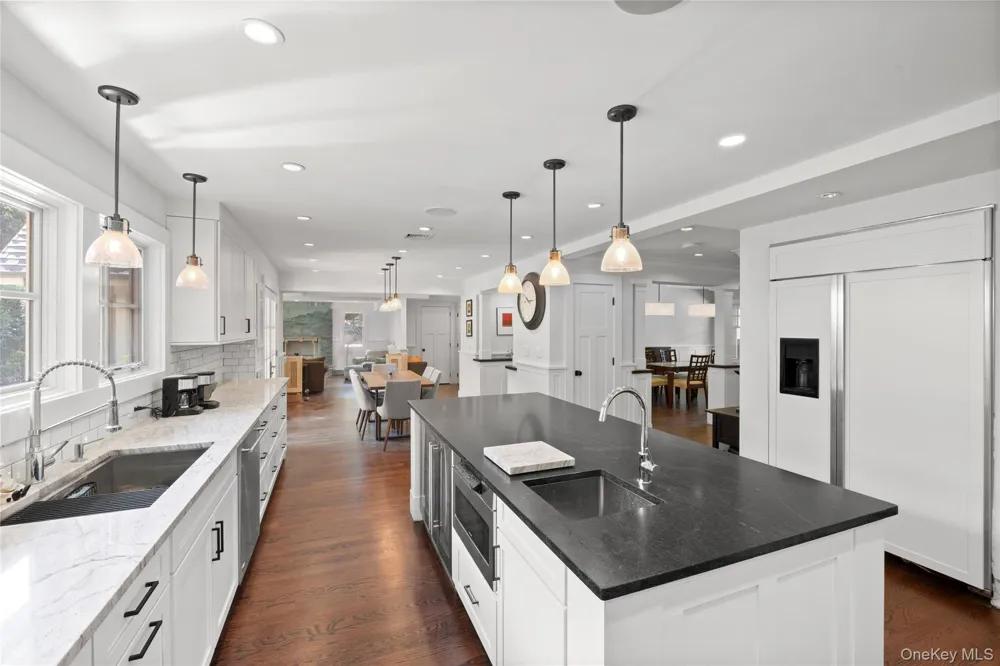 18 Green Meadow Lane Huntington, NY 11743