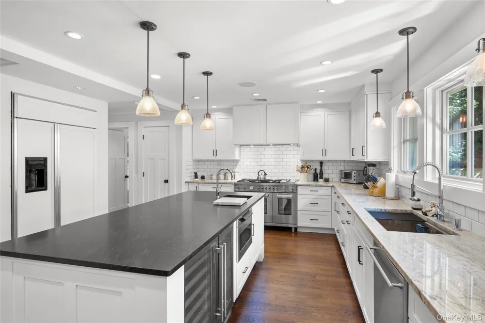 18 Green Meadow Lane Huntington, NY 11743