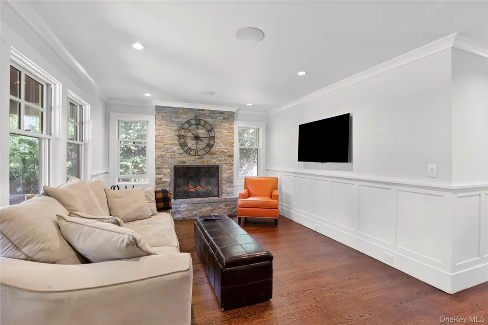 18 Green Meadow Lane Huntington, NY 11743