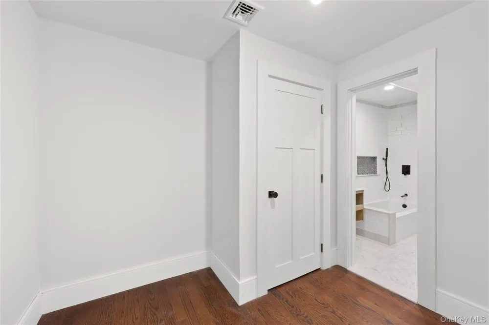 18 Green Meadow Lane Huntington, NY 11743