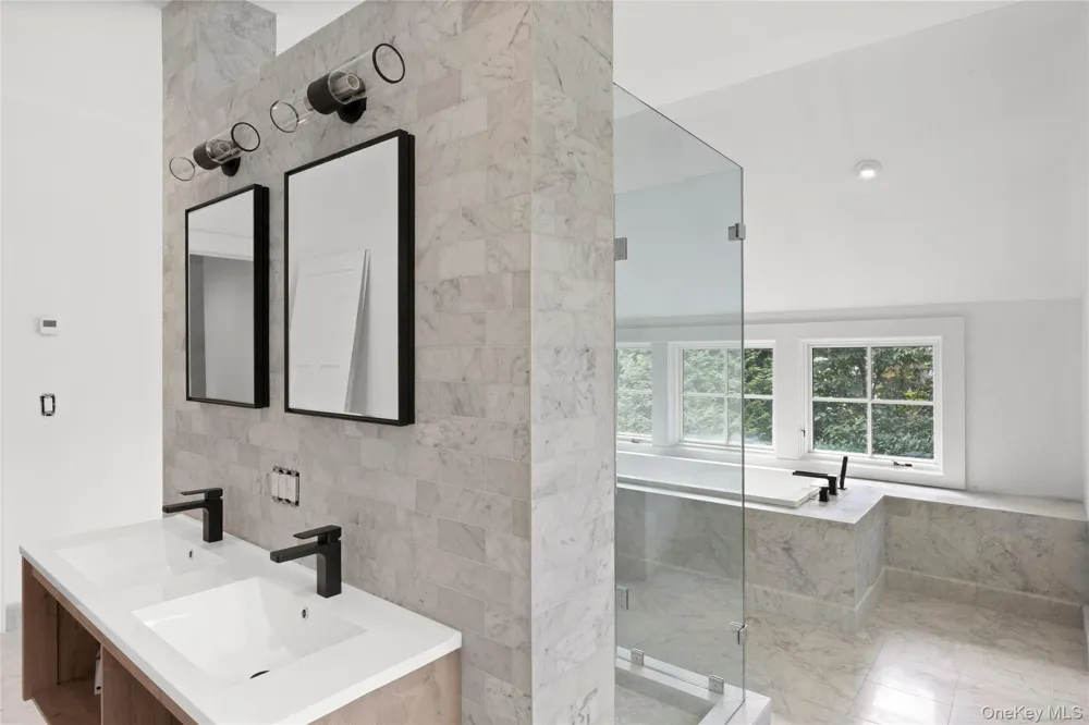 18 Green Meadow Lane Huntington, NY 11743