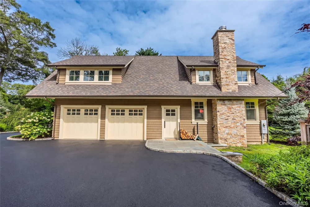 18 Green Meadow Lane Huntington, NY 11743