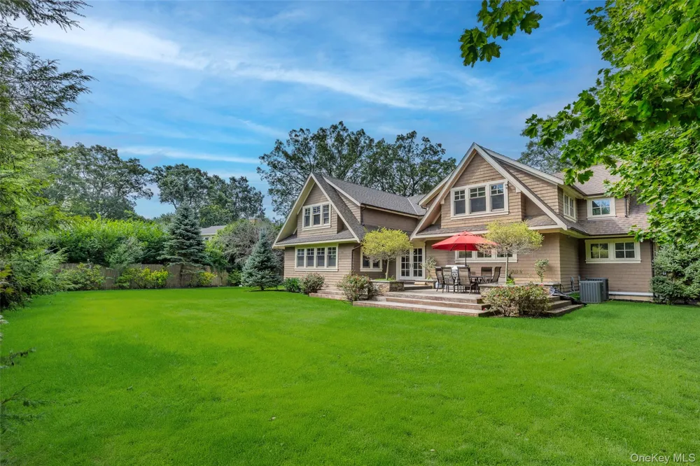 18 Green Meadow Lane Huntington, NY 11743