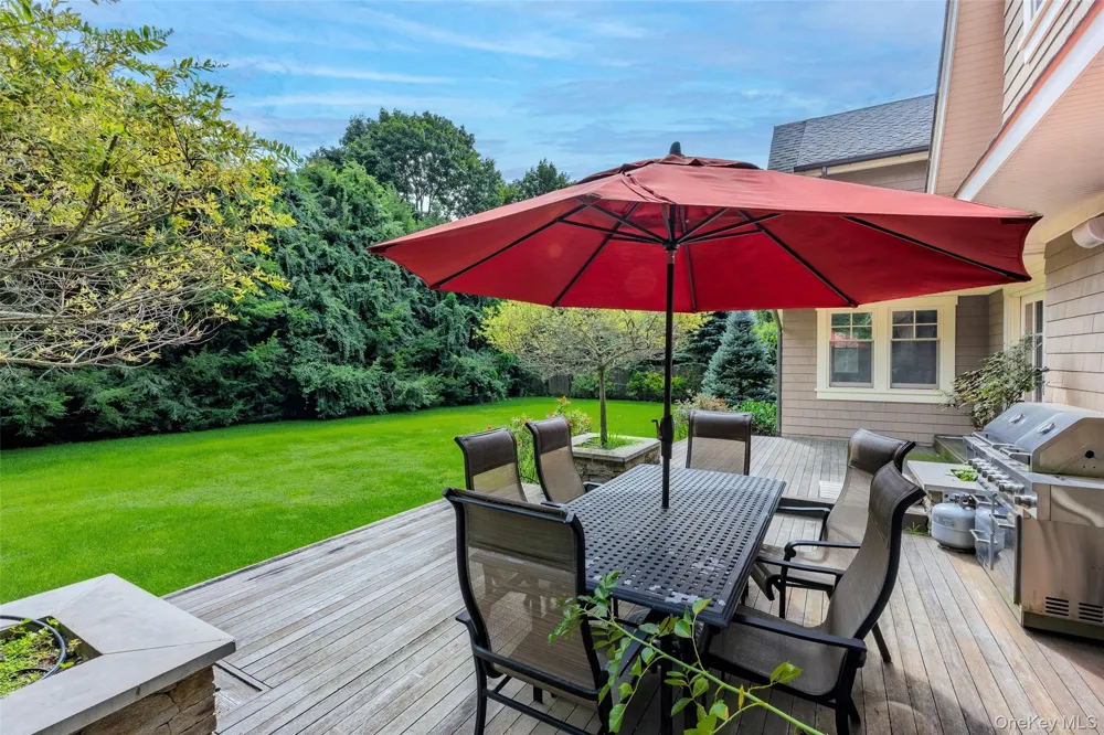 18 Green Meadow Lane Huntington, NY 11743