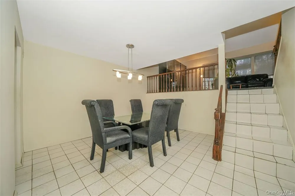 37 Santa Barbara Plainview, NY 11803