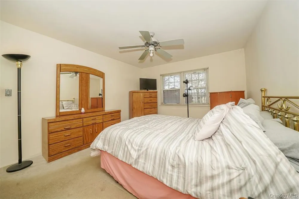 37 Santa Barbara Plainview, NY 11803
