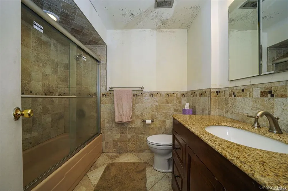 37 Santa Barbara Plainview, NY 11803
