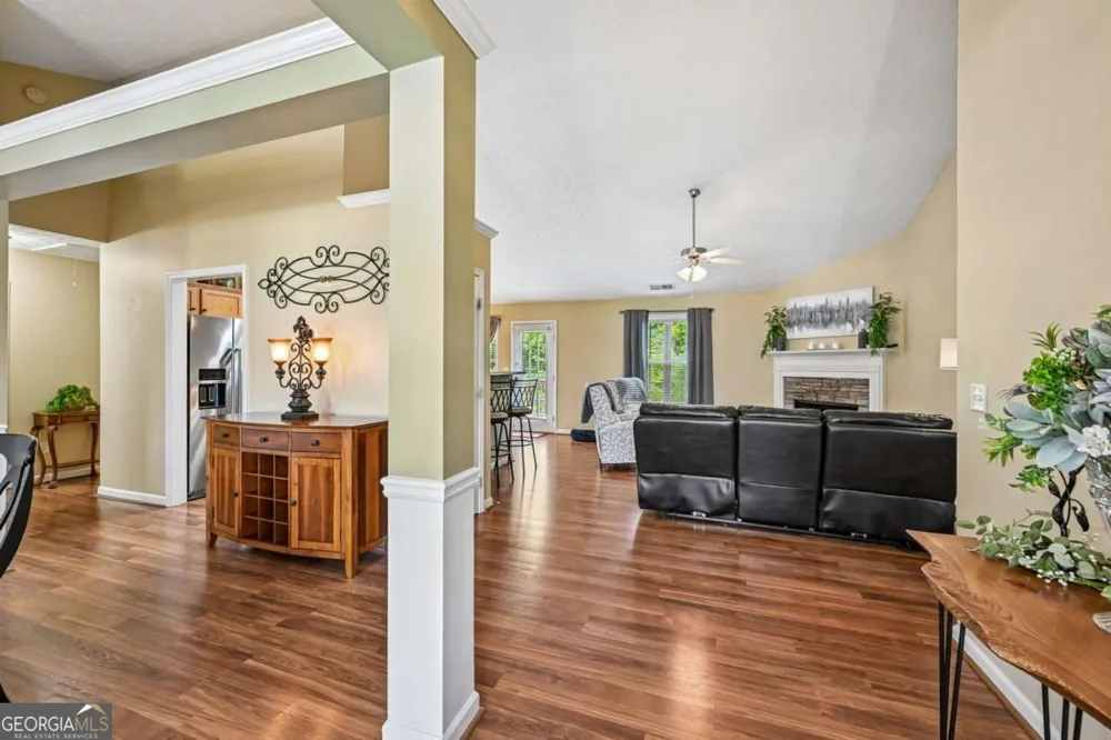 207 Overlook CT Dallas, GA 30157