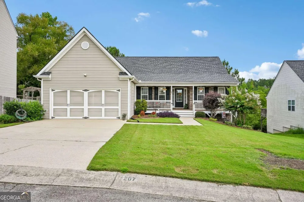 207 Overlook CT Dallas, GA 30157