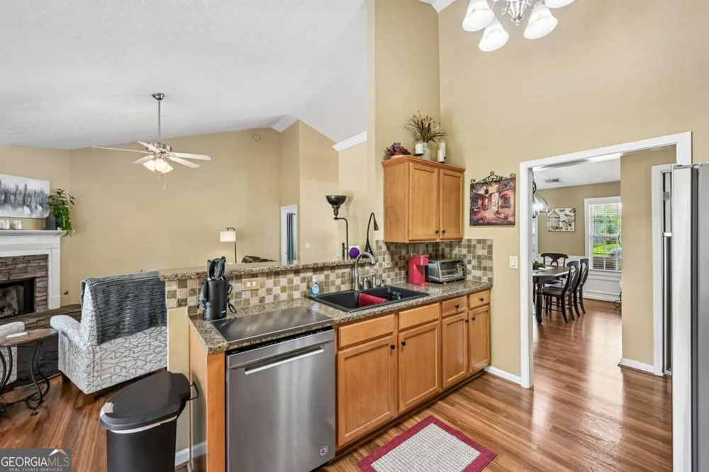 207 Overlook CT Dallas, GA 30157