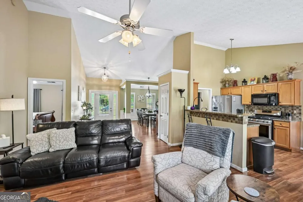 207 Overlook CT Dallas, GA 30157