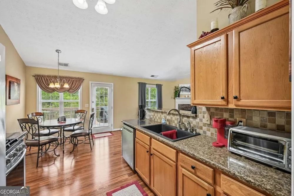 207 Overlook CT Dallas, GA 30157