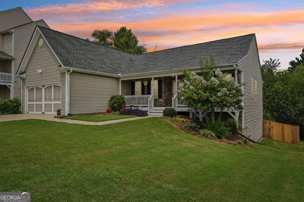 207 Overlook CT Dallas, GA 30157