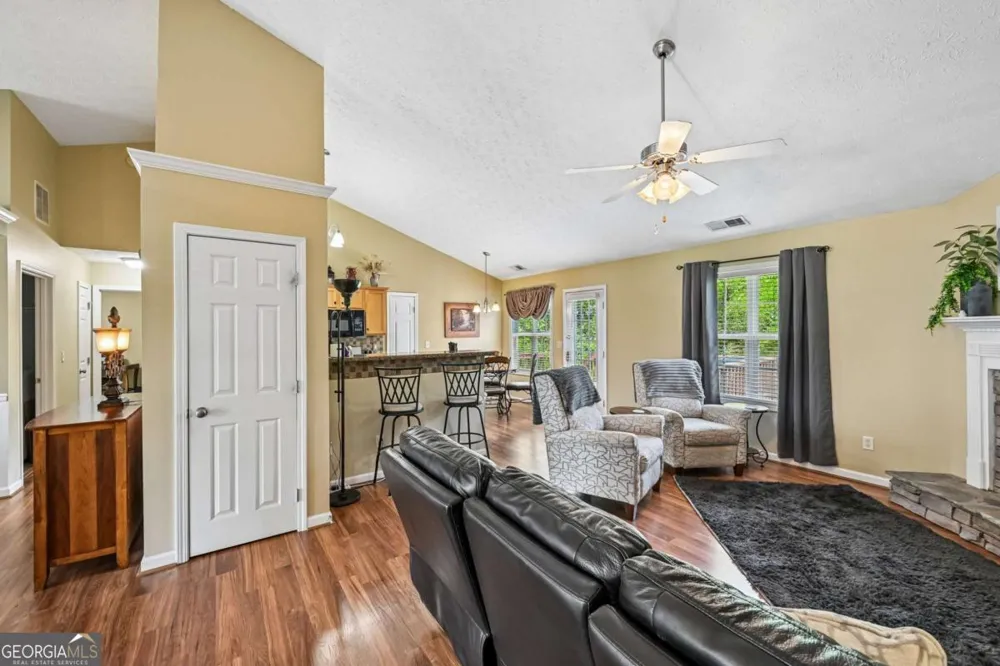207 Overlook CT Dallas, GA 30157