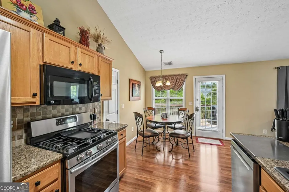 207 Overlook CT Dallas, GA 30157