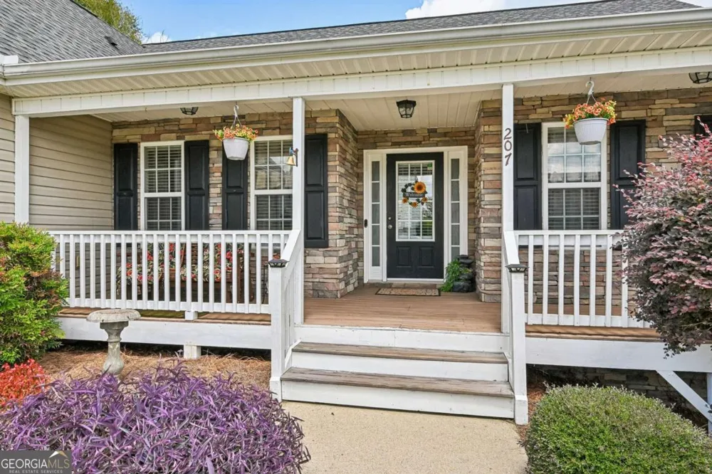 207 Overlook CT Dallas, GA 30157