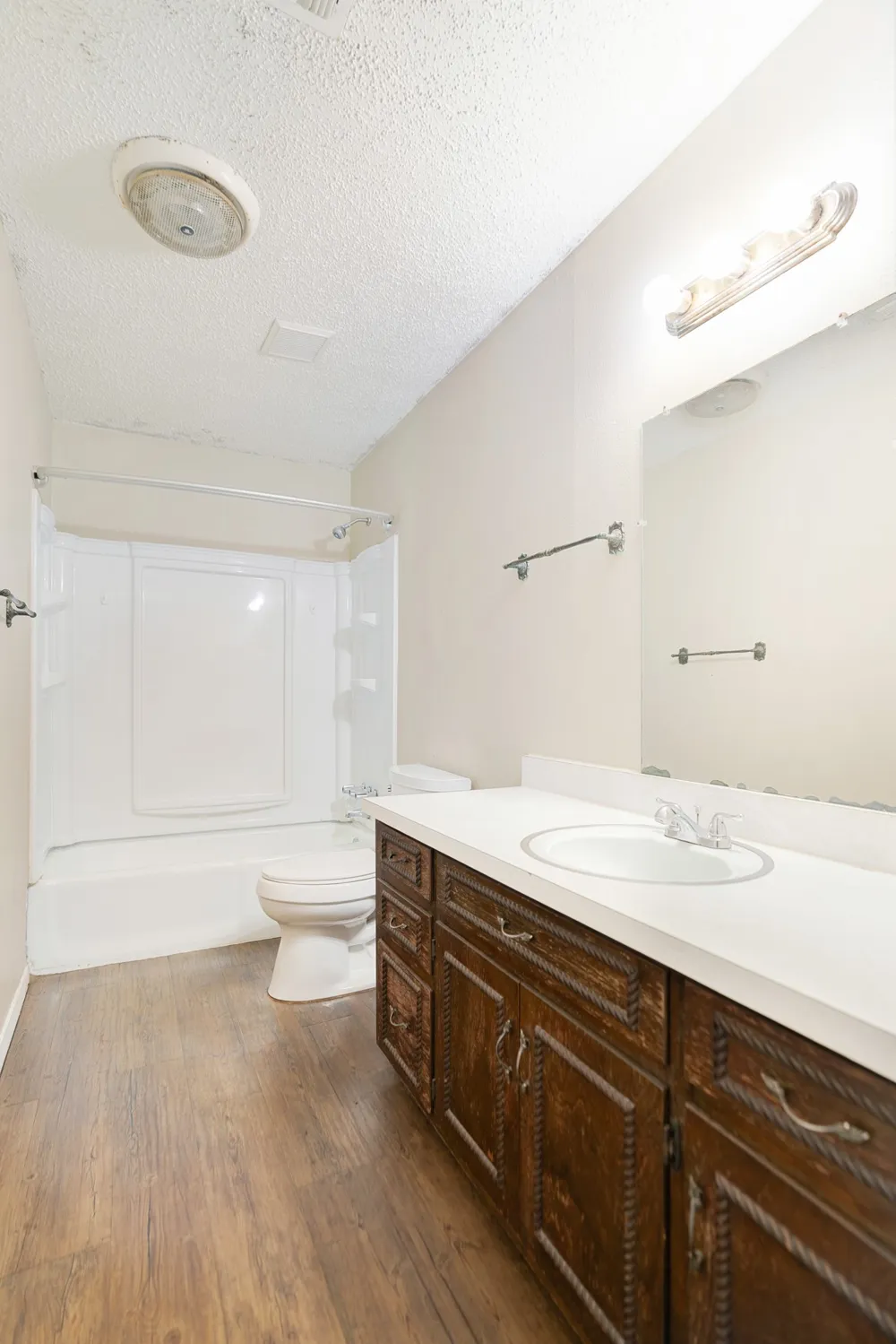 2820 W Kaufman Street Paris, TX 75460