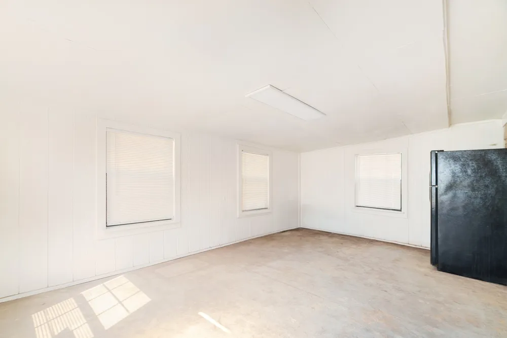 2820 W Kaufman Street Paris, TX 75460