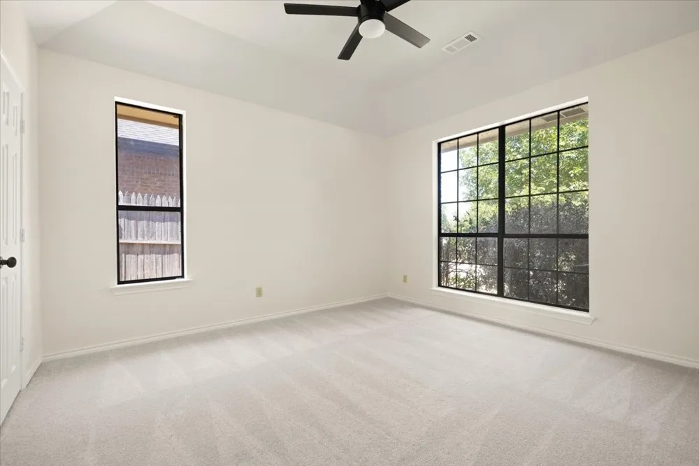 3637 Bluegrass Drive Grand Prairie, TX 75052