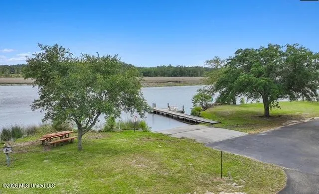 3230 Cumberland Road Ocean Springs, MS 39564