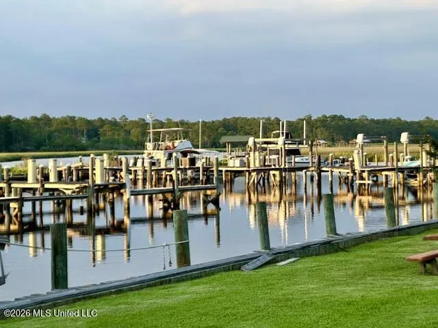 3230 Cumberland Road Ocean Springs, MS 39564