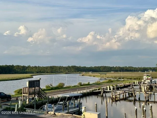 3230 Cumberland Road Ocean Springs, MS 39564