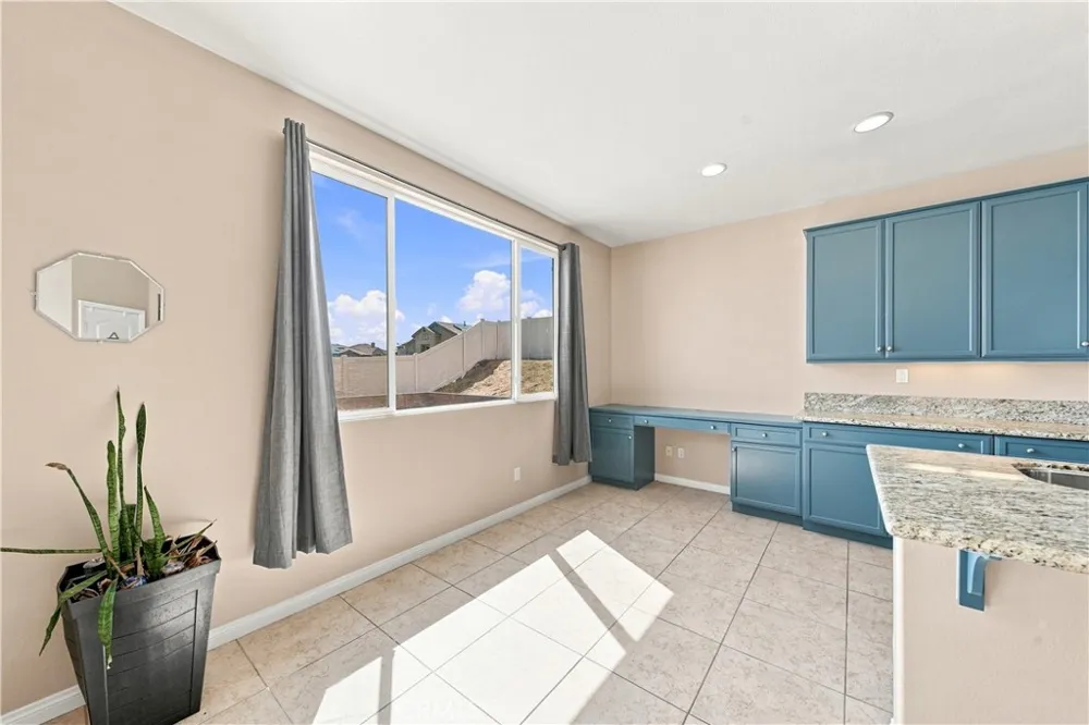 41648 Retsina Street Palmdale, CA 93551