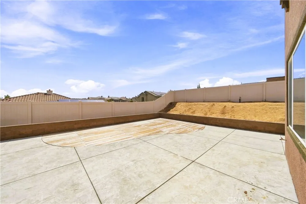 41648 Retsina Street Palmdale, CA 93551
