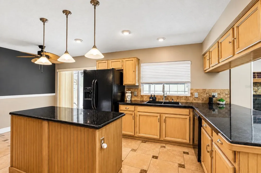 1424 DUMONT DRIVE Valrico, FL 33596