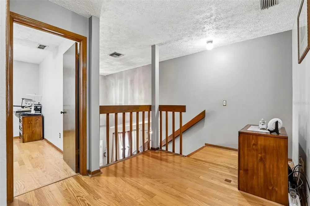 1424 DUMONT DRIVE Valrico, FL 33596