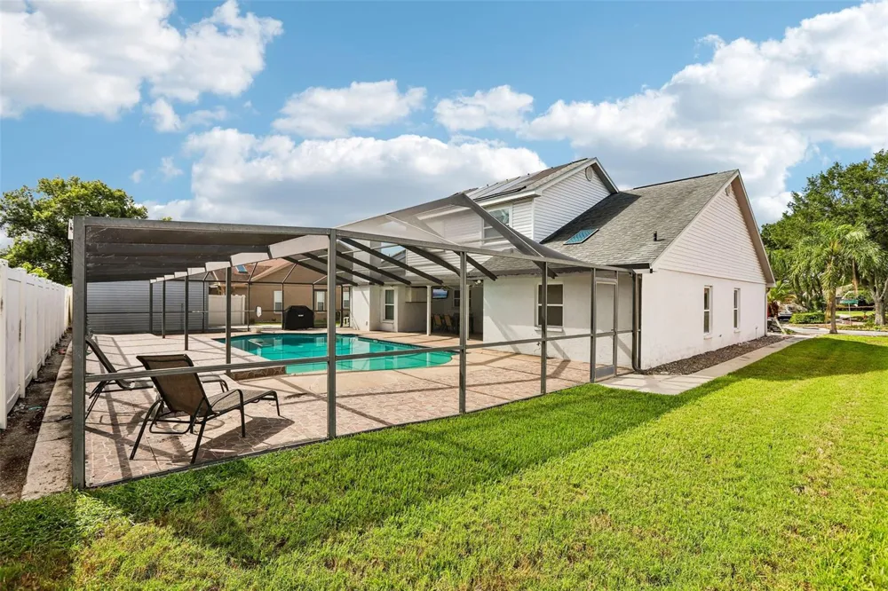 1424 DUMONT DRIVE Valrico, FL 33596